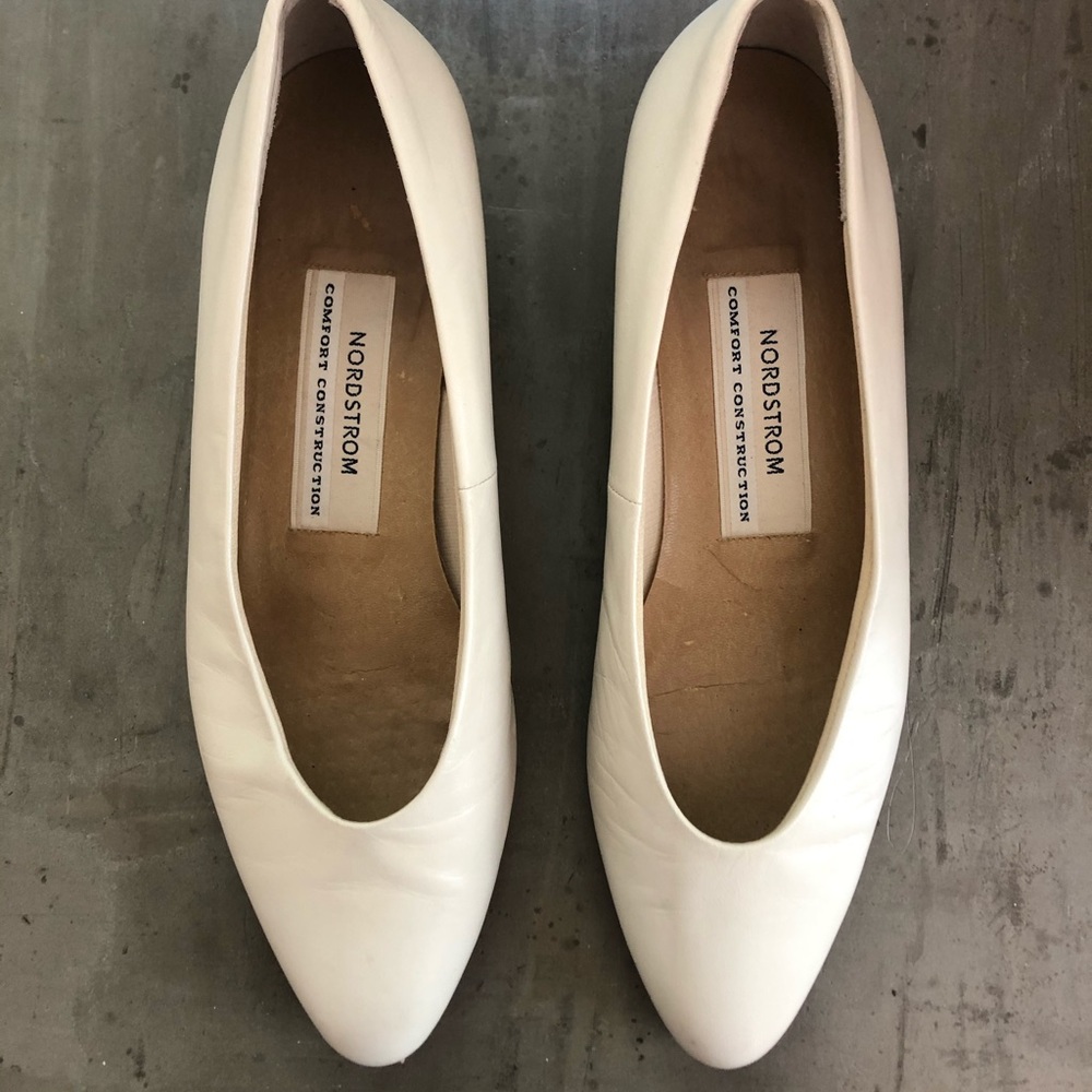 VINTAGE Nordstrom cream block heeled leather heels